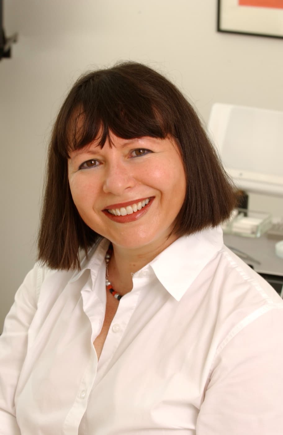 Dr. Gabriela Hardt-Neumann